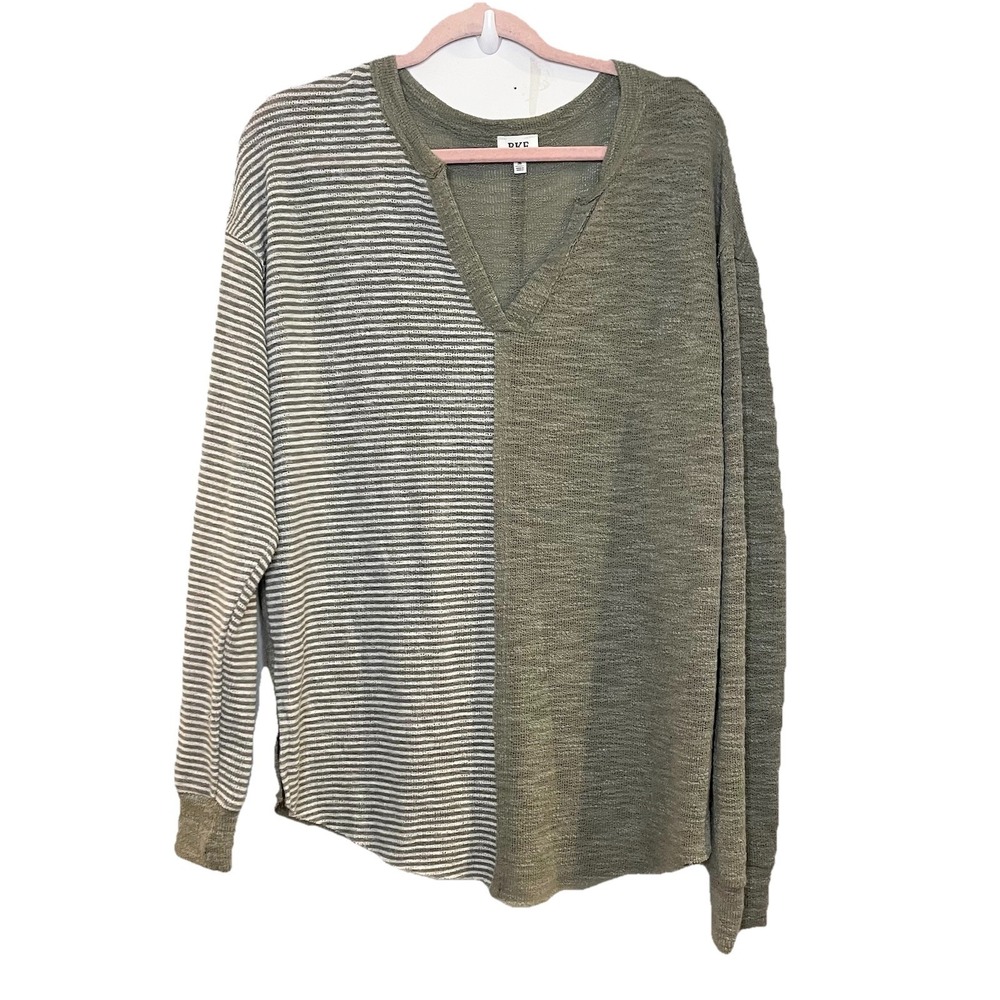 Gimmicks BKE Olive Green Mixed Print Stripe V-Neck Raw Hem Oversized Tunic Top M